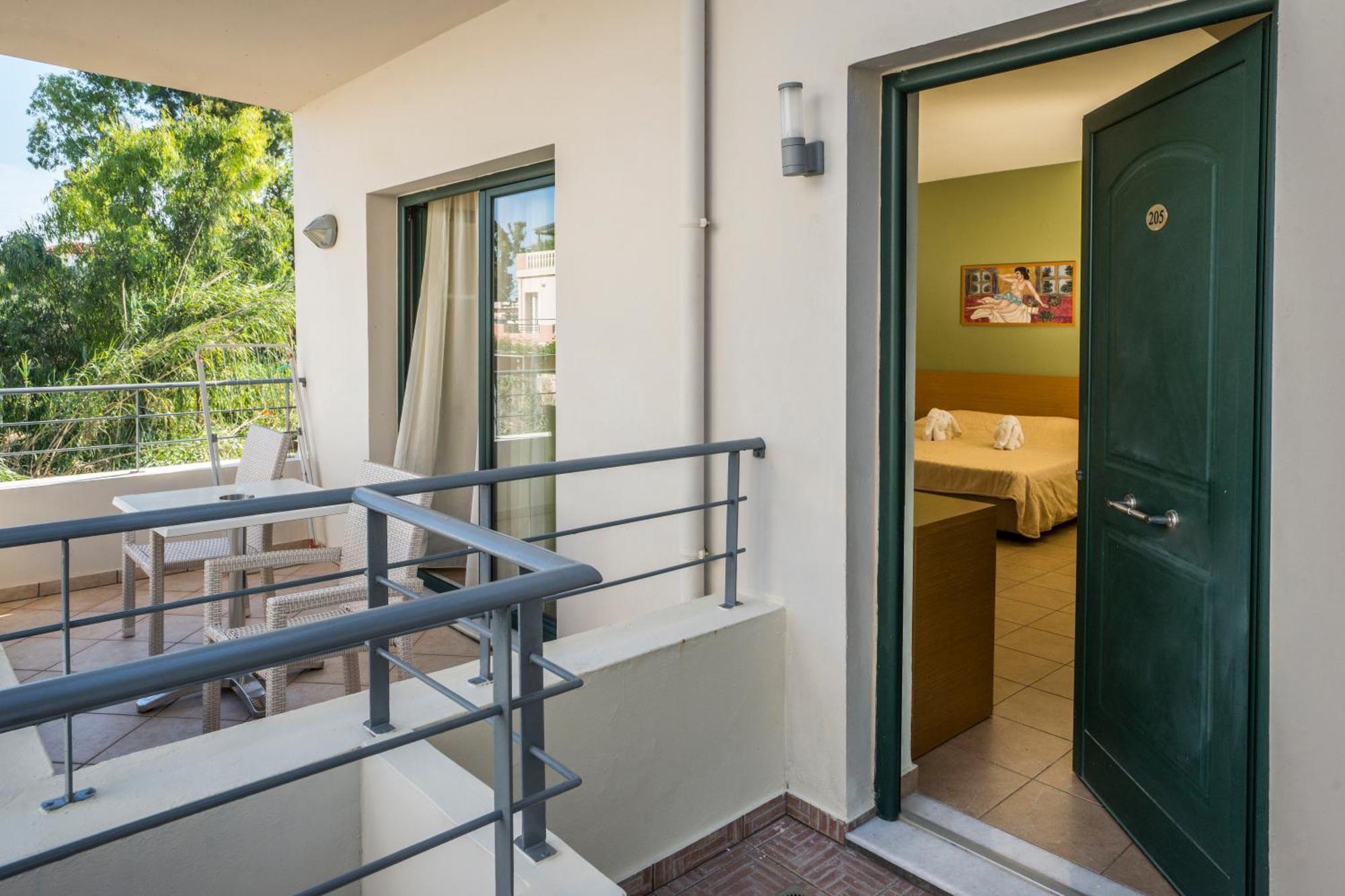 Athina Beach Hotel Kato Daratso Room photo