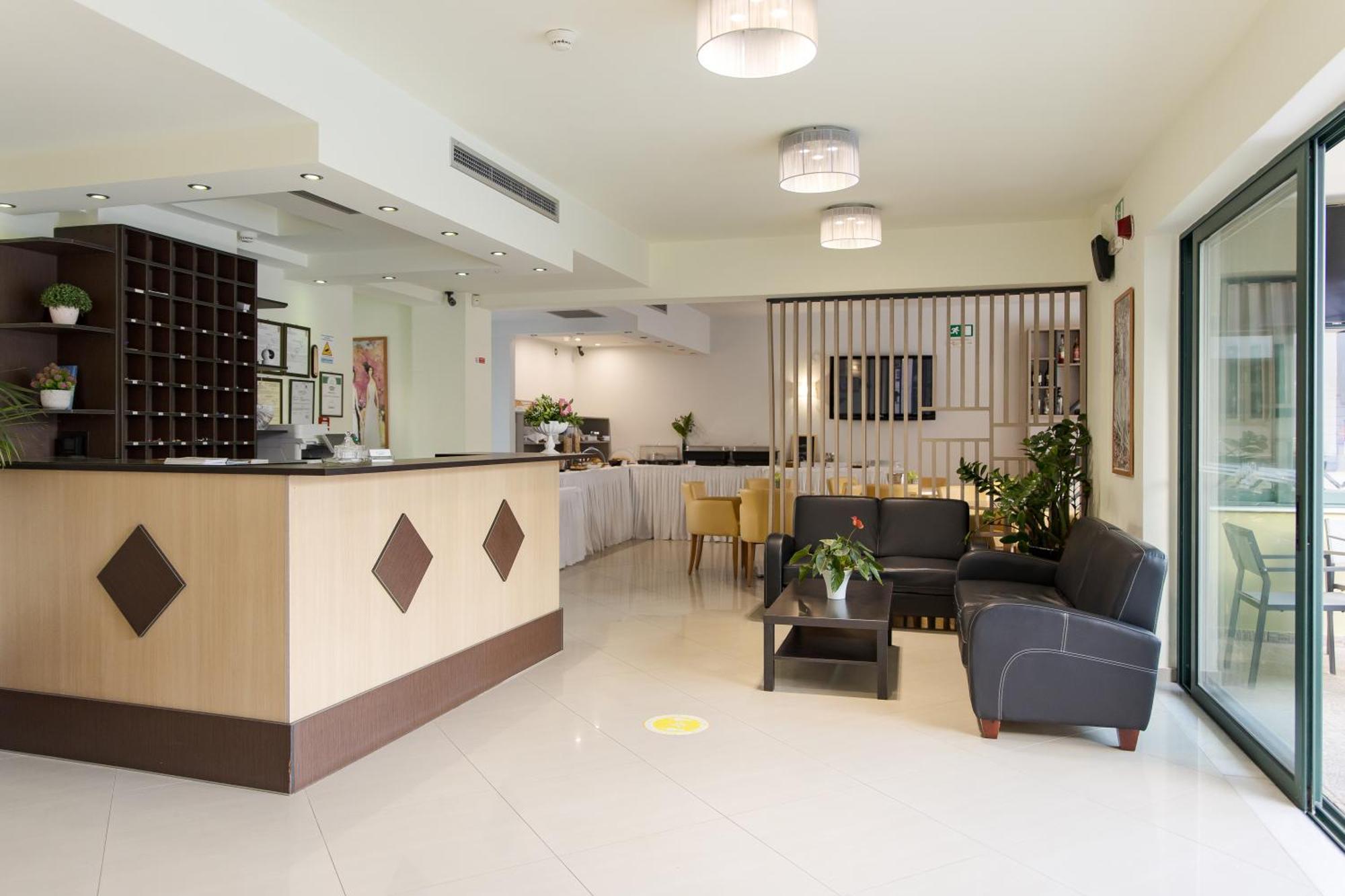Athina Beach Hotel Kato Daratso Exterior photo